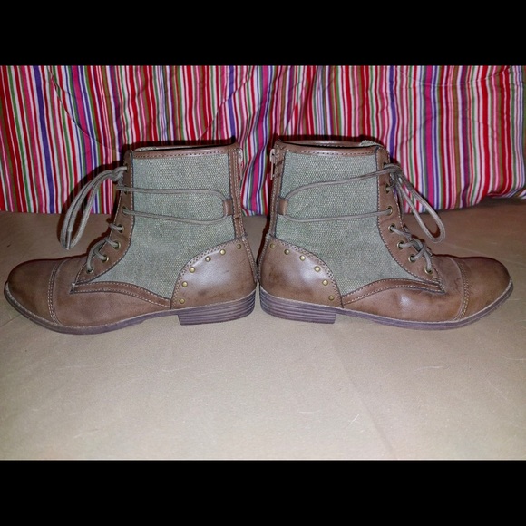 Falls Creek Fashion Ankle Boots - Picture 6 of 7